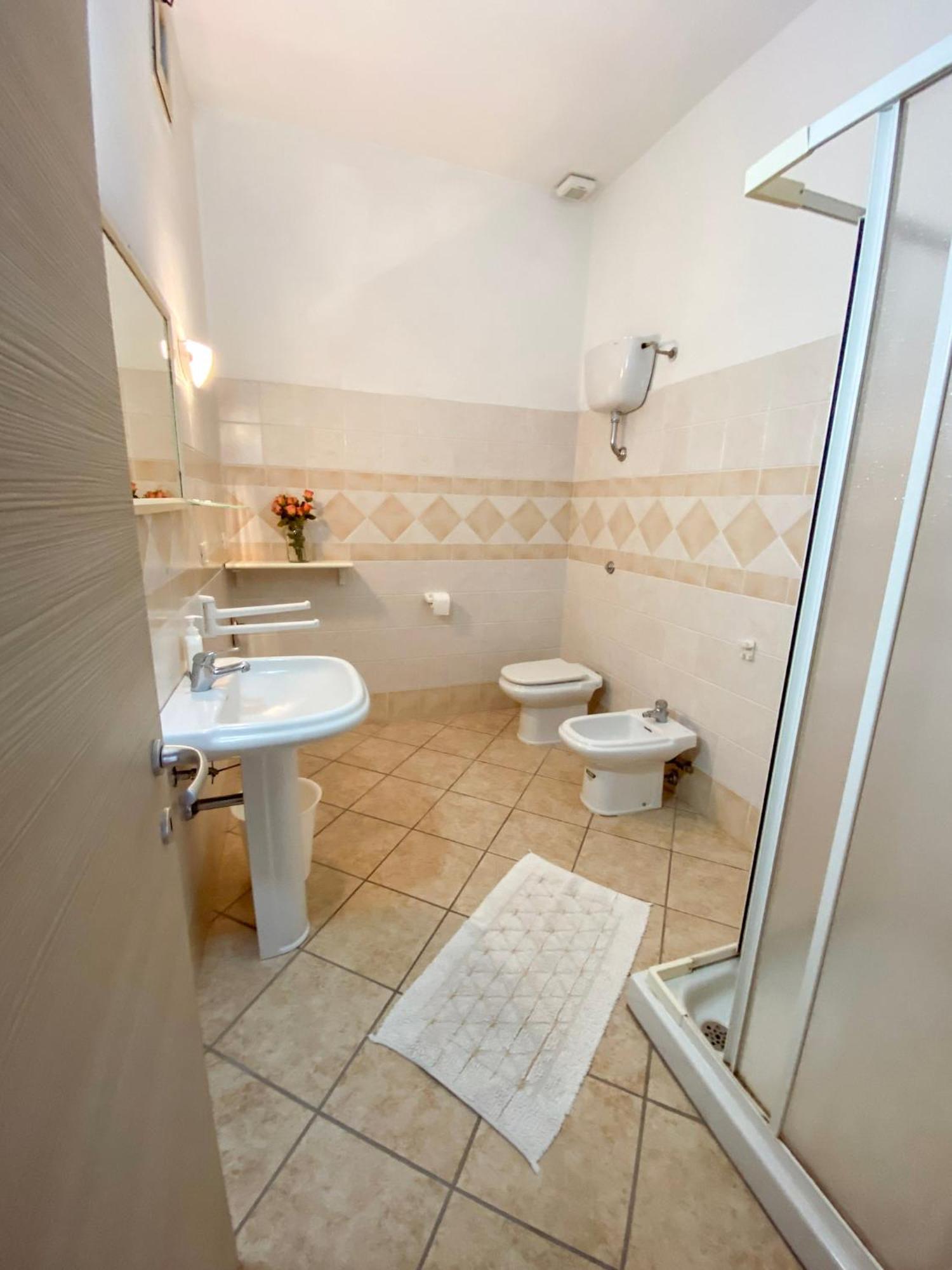 B&B Lichitu Sedilo Exteriör bild