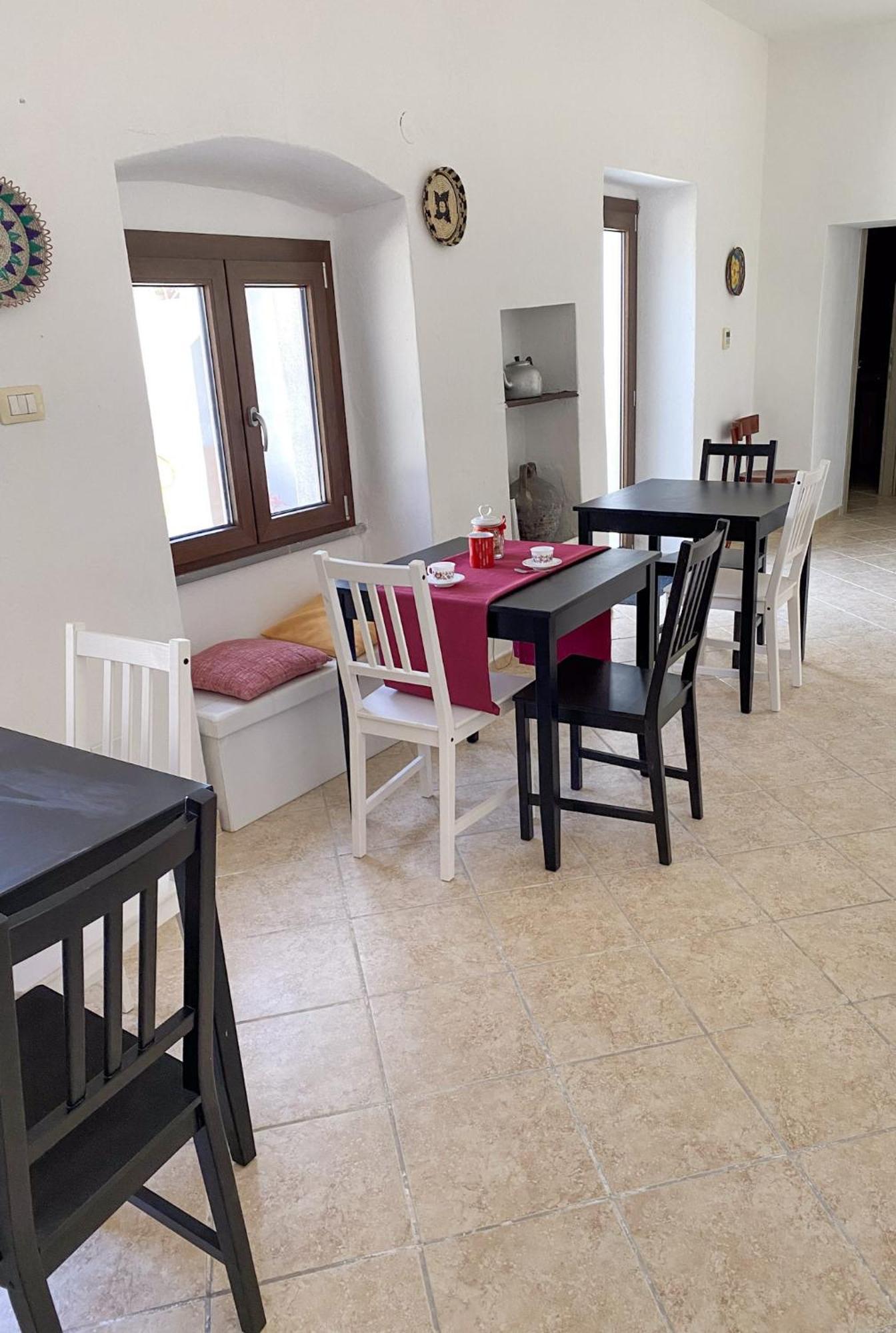 B&B Lichitu Sedilo Exteriör bild