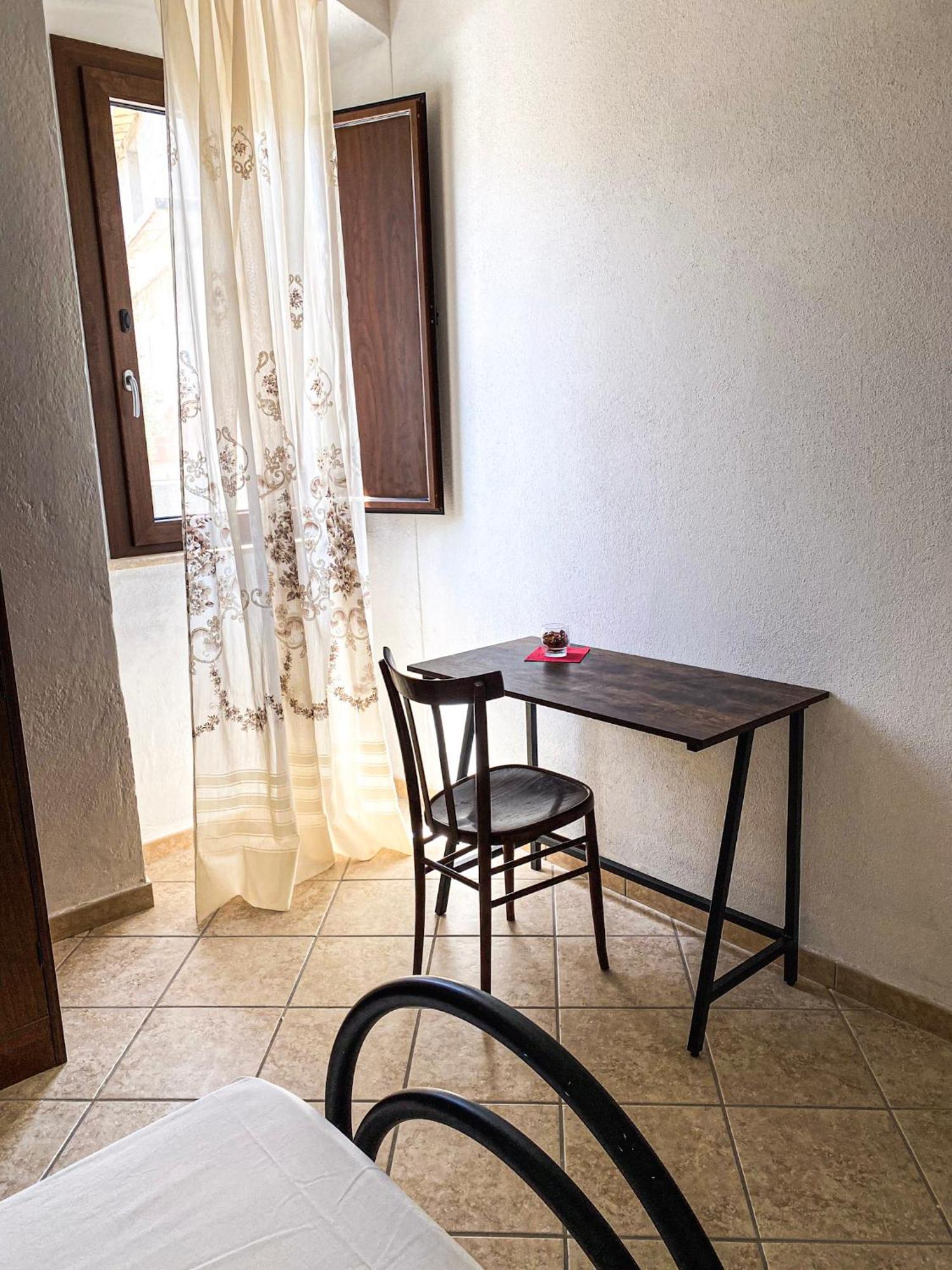 B&B Lichitu Sedilo Exteriör bild